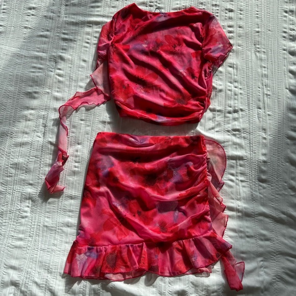 NWT Pink & Purple Floral Mesh Ruffle Detail Top & Mini Skirt A size 4 / small - Picture 3 of 8